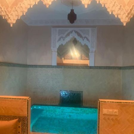Super Riad Avec Piscine Interieure Marrakesh Eksteriør bilde