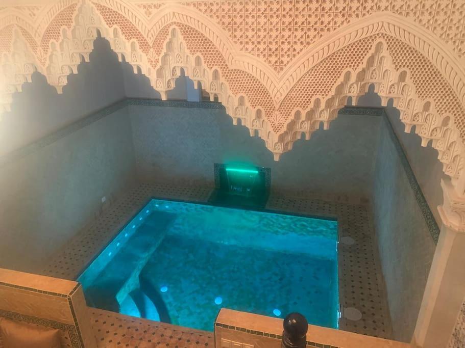 Super Riad Avec Piscine Interieure Marrakesh Eksteriør bilde